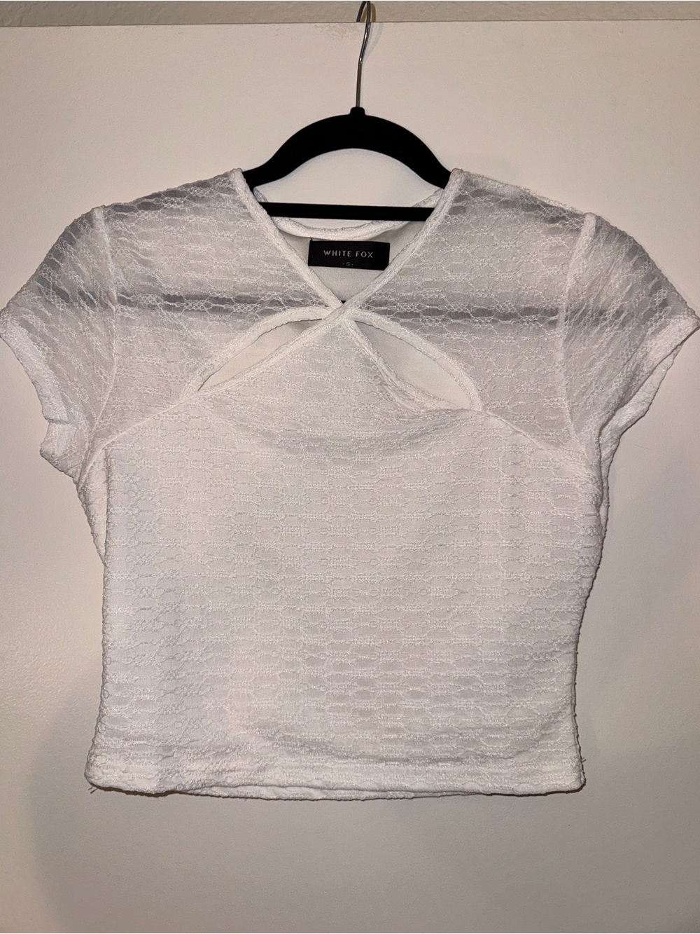 White Fox Boutique White Twist Keyhole Textured Crop Top